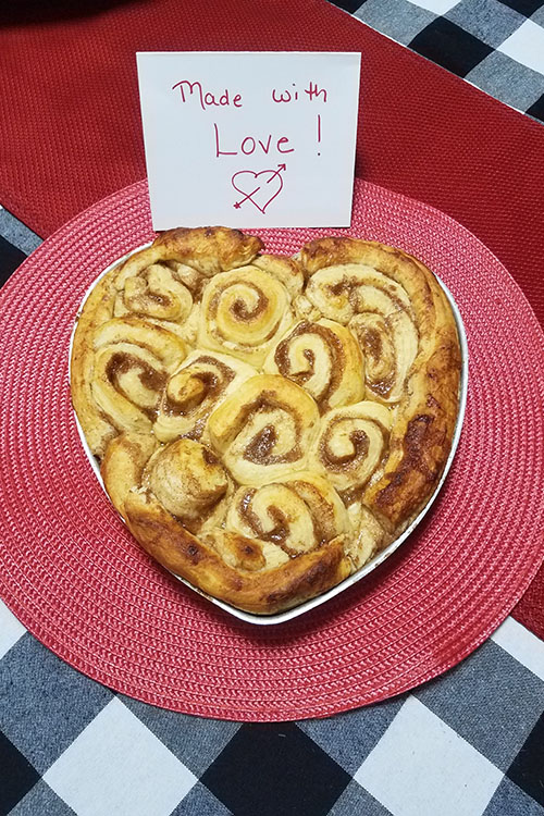 Valentine sweet rolls